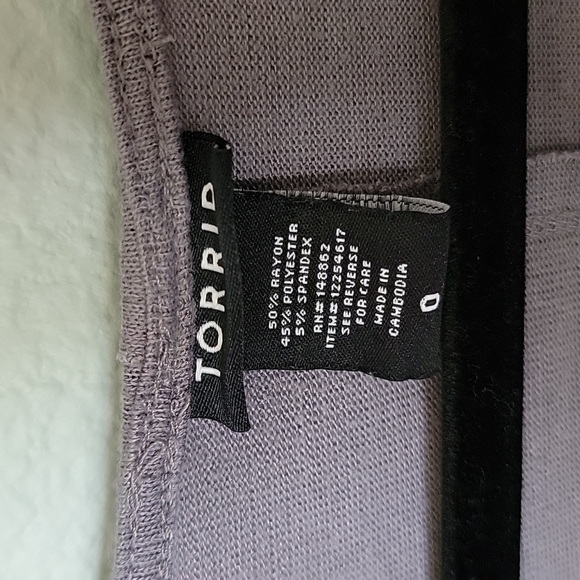 Torrid ombre sharkbite hem long sleeve top 0 - Picture 4 of 9